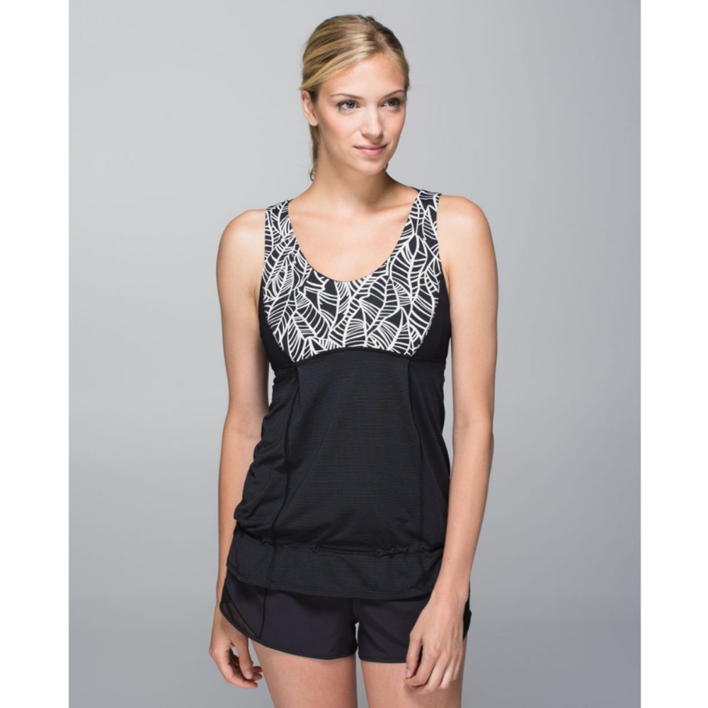 Lululemon Hustle & Bustle Tank Black Angel Wing Sz 8 Yoga Athleisure Activewear